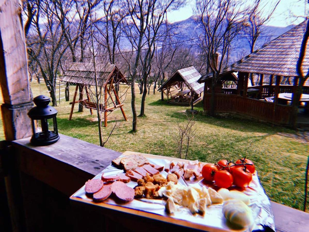 Granny'S House Villa Моисей Екстериор снимка