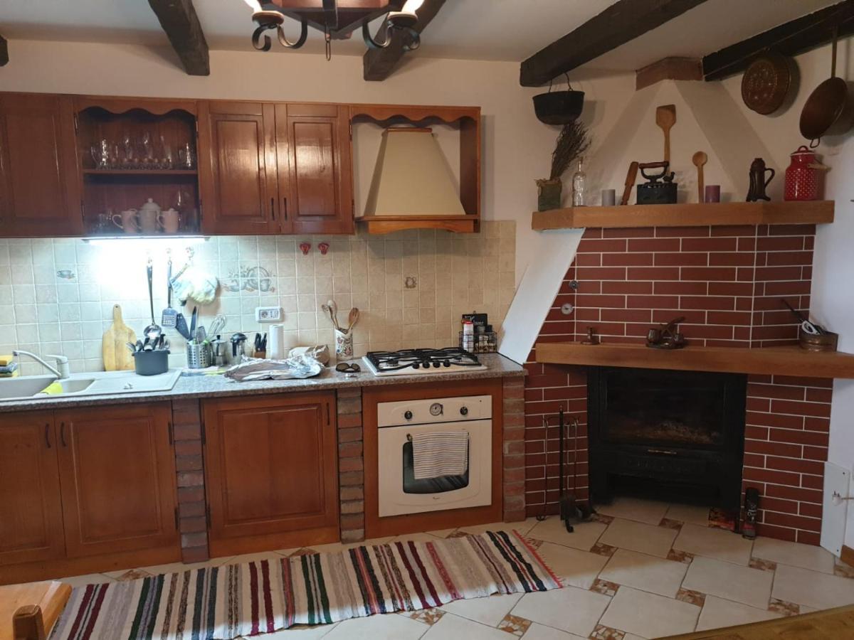 Granny'S House Villa Моисей Екстериор снимка