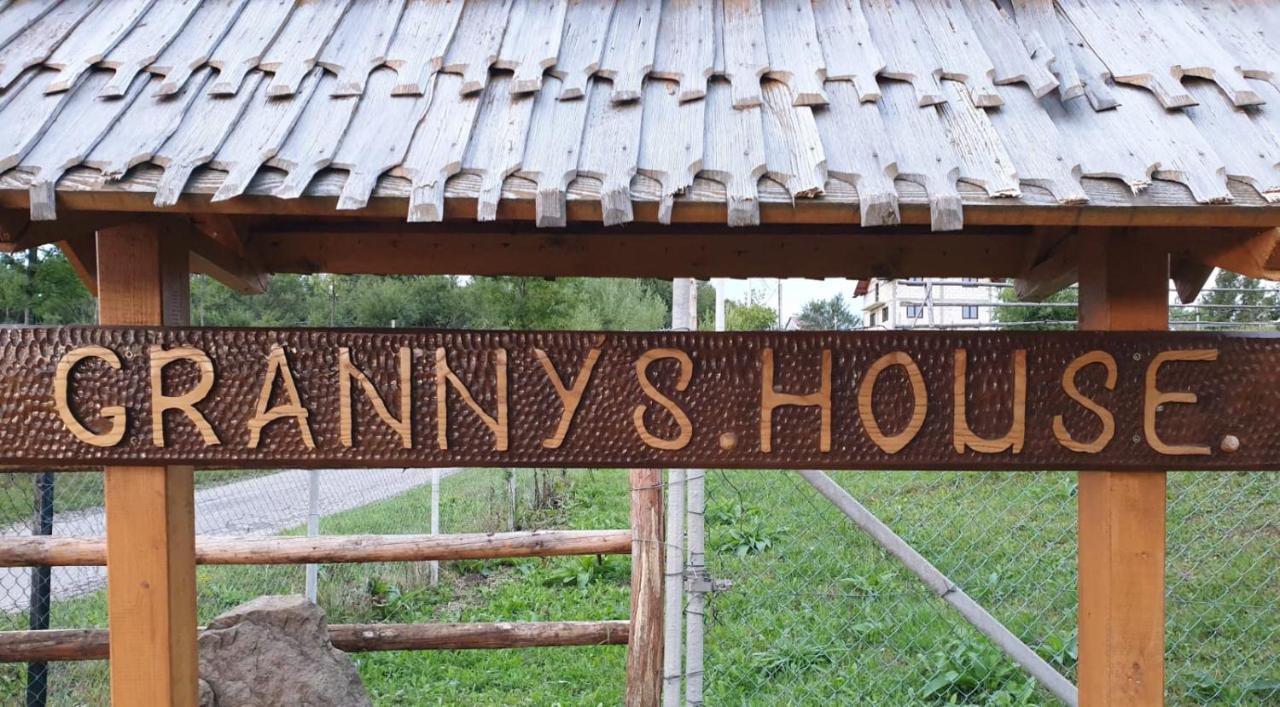 Granny'S House Villa Моисей Екстериор снимка
