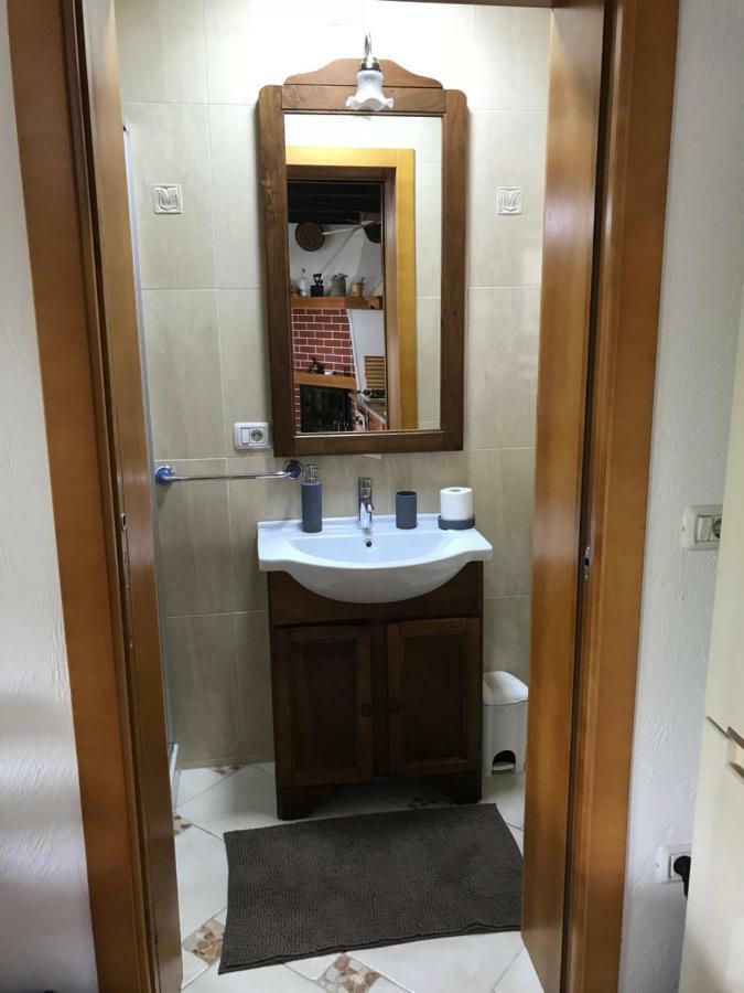 Granny'S House Villa Моисей Екстериор снимка