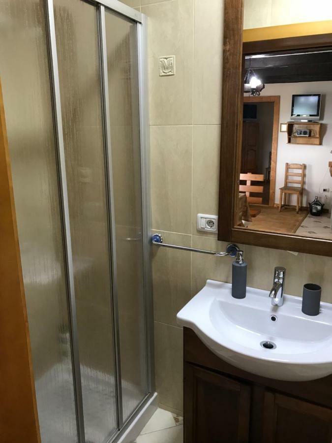 Granny'S House Villa Моисей Екстериор снимка